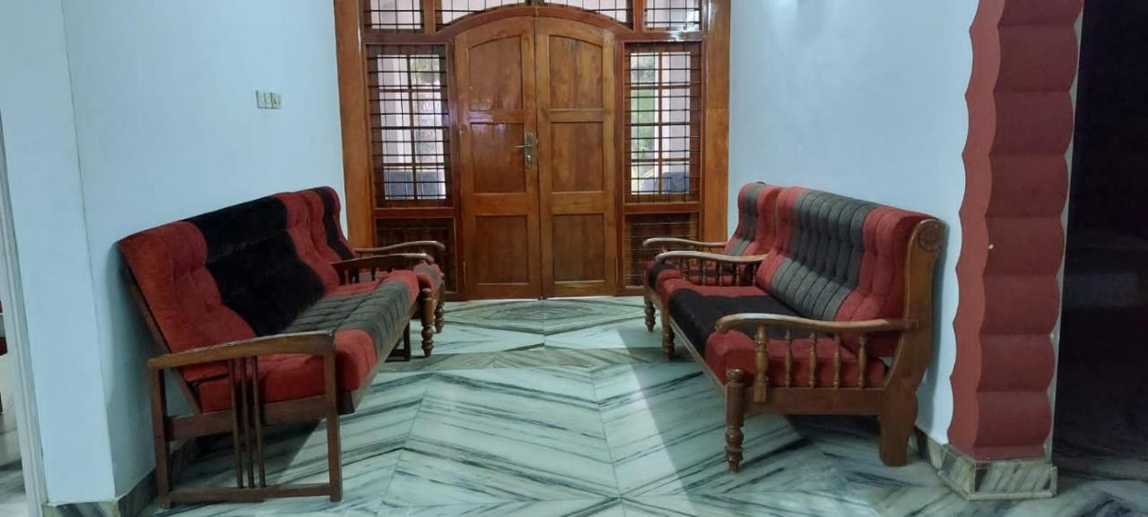 Jinan Palace Guest House Jinan Palace Guest House Nedumbassery Exterior photo